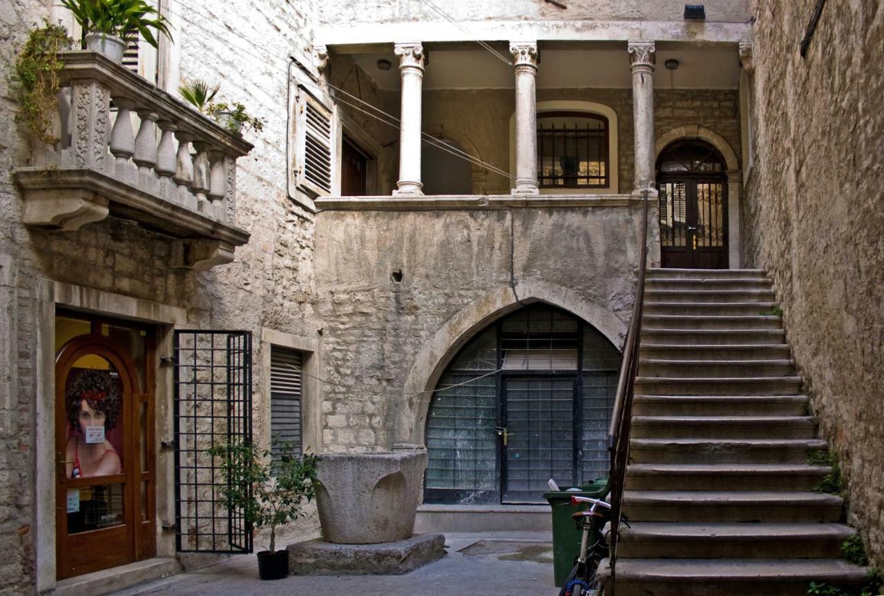 Apartments & Rooms Dujam Split Exterior photo
